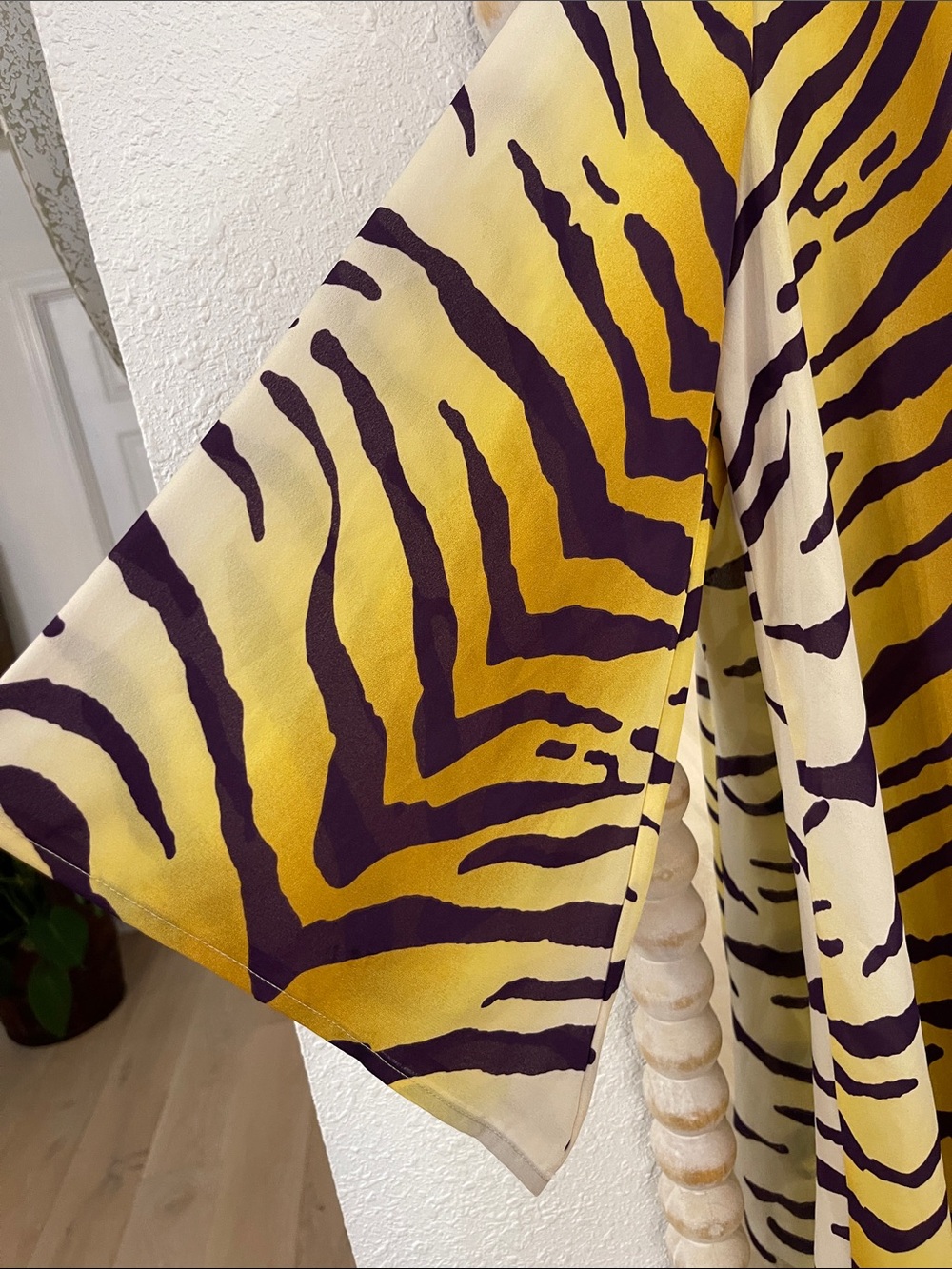 Adrienne Purple And Gold Tiger Stripe Kimono Blouse LSU size medium - Picture 4 of 4